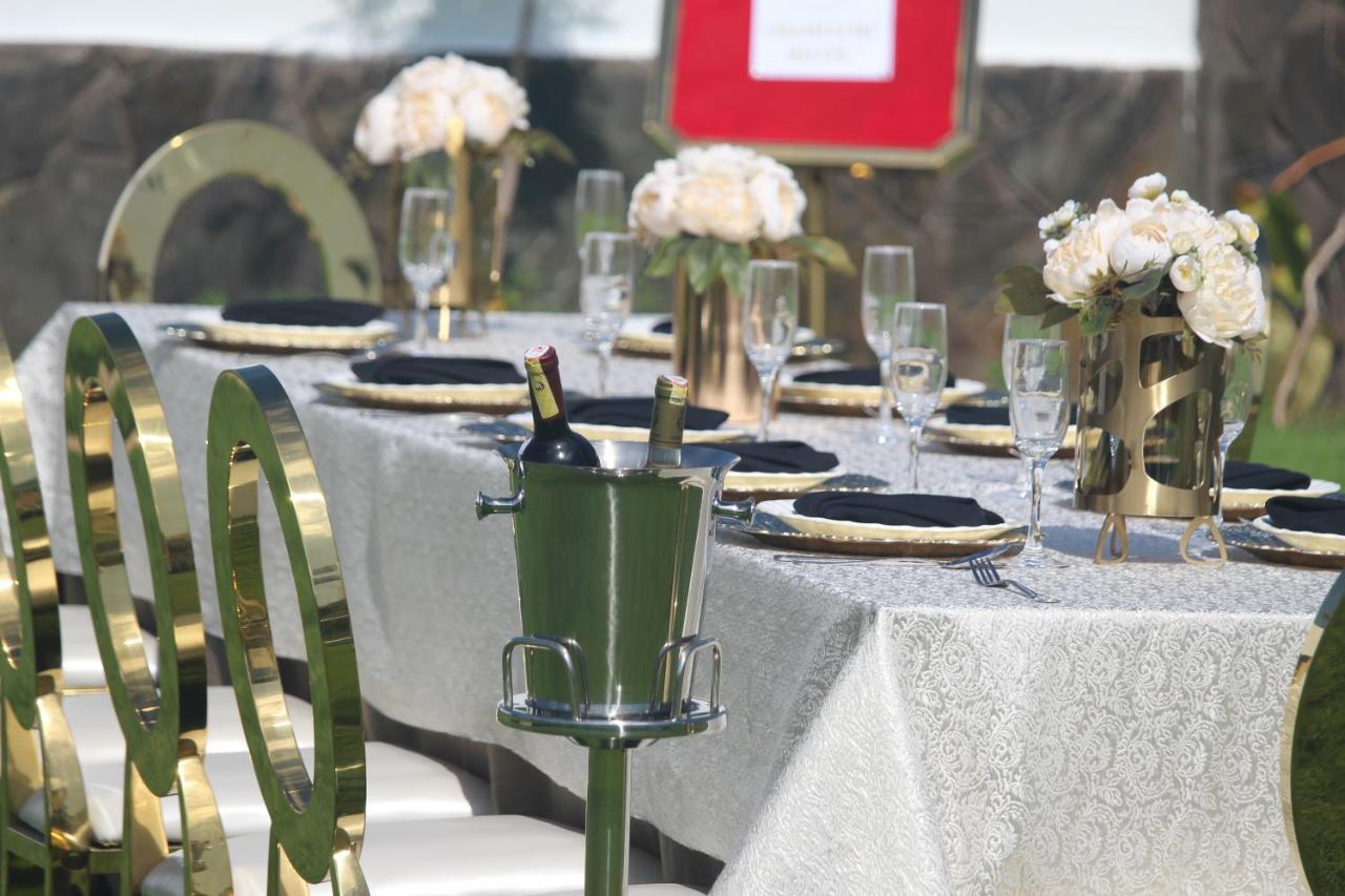 במבורי Chamiachi Hotel & Apartments מראה חיצוני תמונה