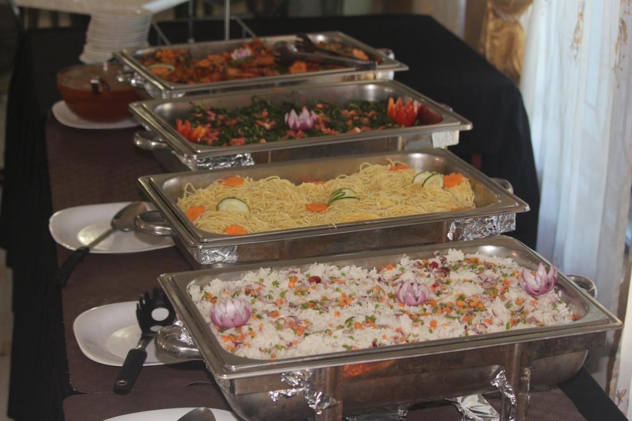 במבורי Chamiachi Hotel & Apartments מראה חיצוני תמונה