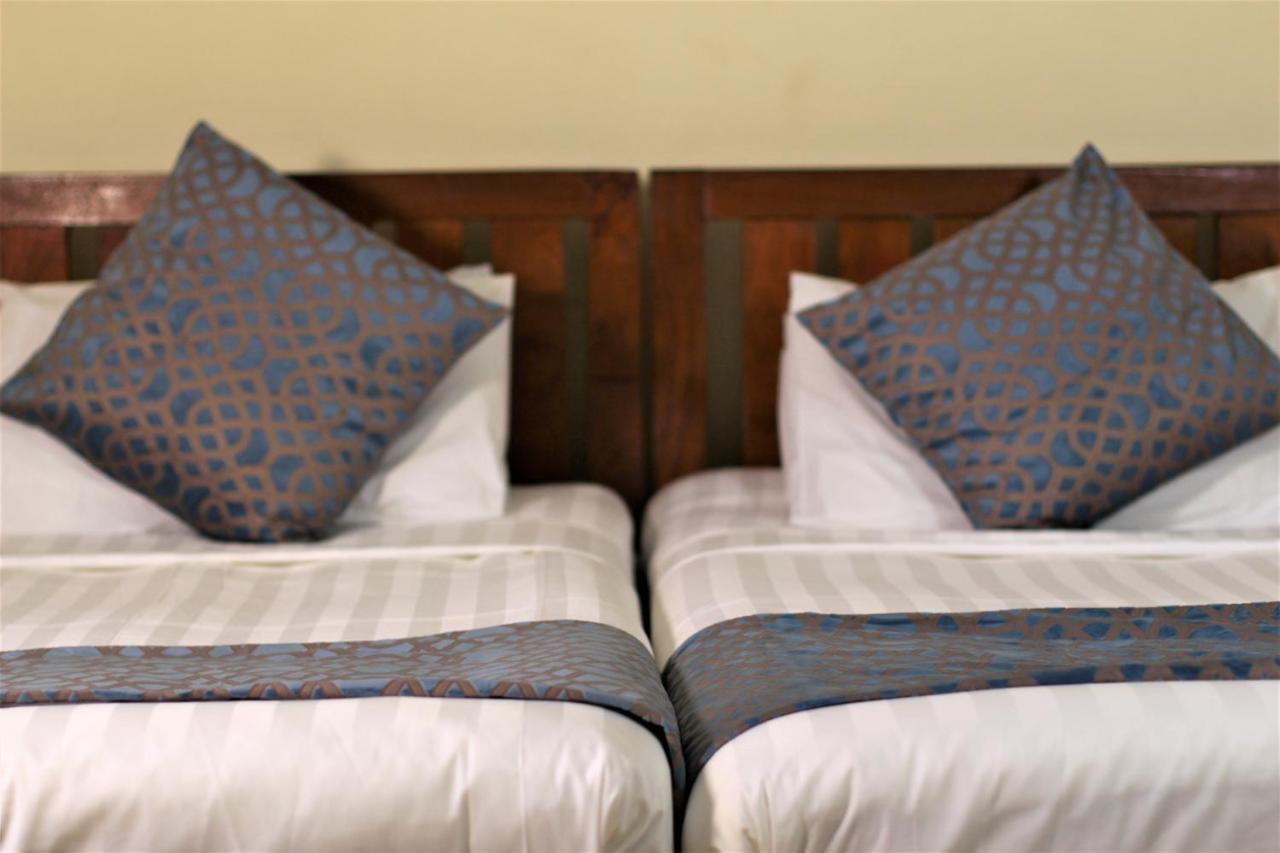 במבורי Chamiachi Hotel & Apartments מראה חיצוני תמונה
